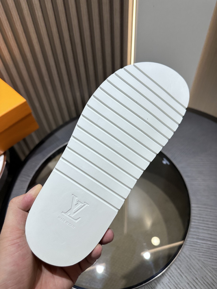 L&V SLIPPERS