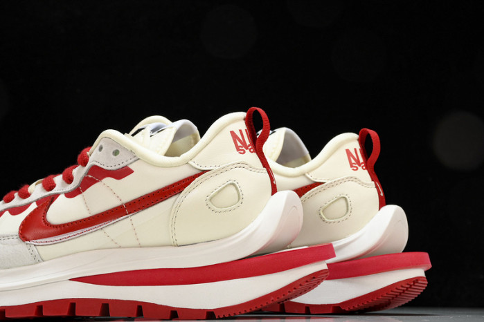 Sacai x Nk VaporWaffle 3.0   DD1875110