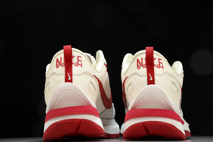 Sacai x Nk VaporWaffle 3.0   DD1875110