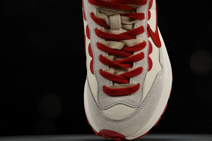 Sacai x Nk VaporWaffle 3.0   DD1875110