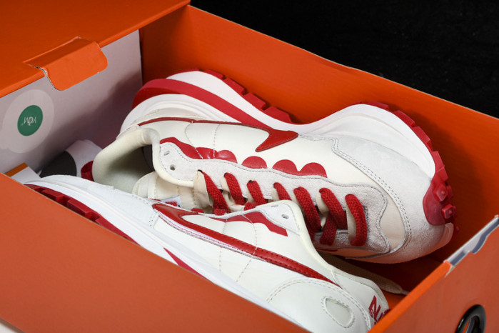 Sacai x Nk VaporWaffle 3.0   DD1875110