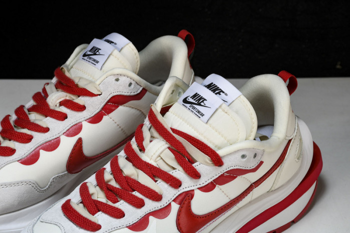 Sacai x Nk VaporWaffle 3.0   DD1875110