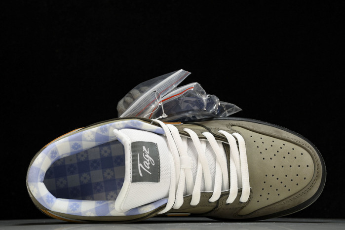 CONCEPTS x NK SB Dunk Low Pro OG QS  BV1310-105