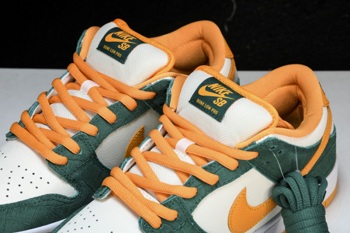 NK Dunk SB Low Pro“Legion Pine” 304292-383