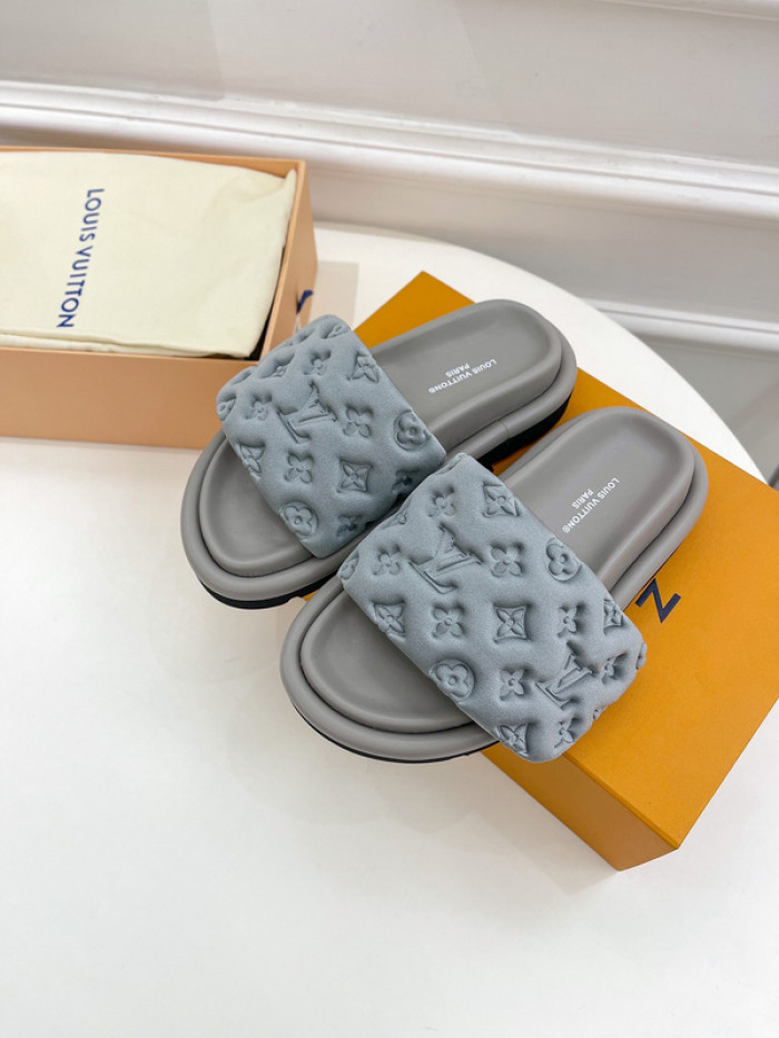 L&V SLIPPERS
