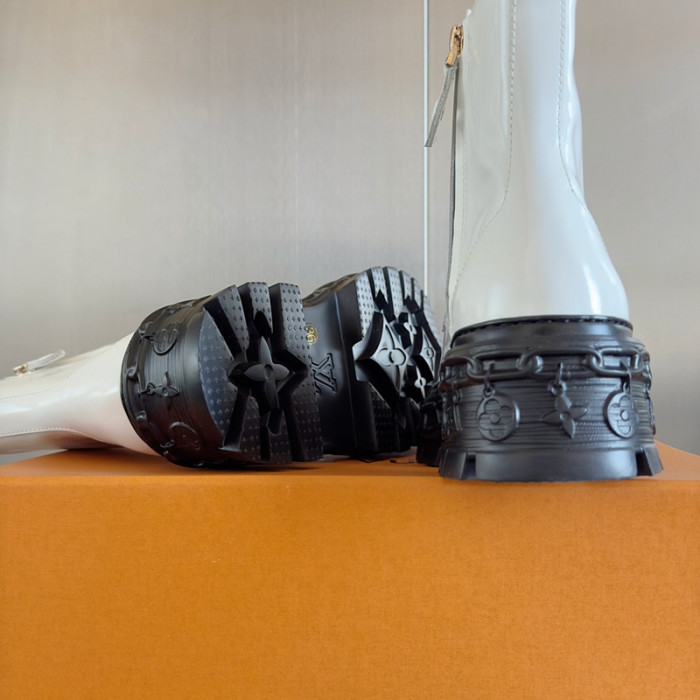 L&V SNEAKERS