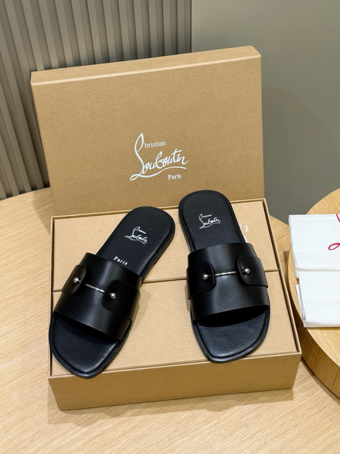 CL SLIPPERS
