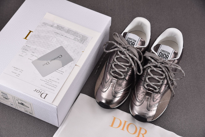 D designer sneaker