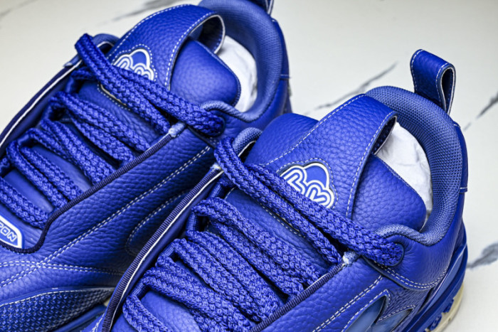 L&VT SNEAKERS
