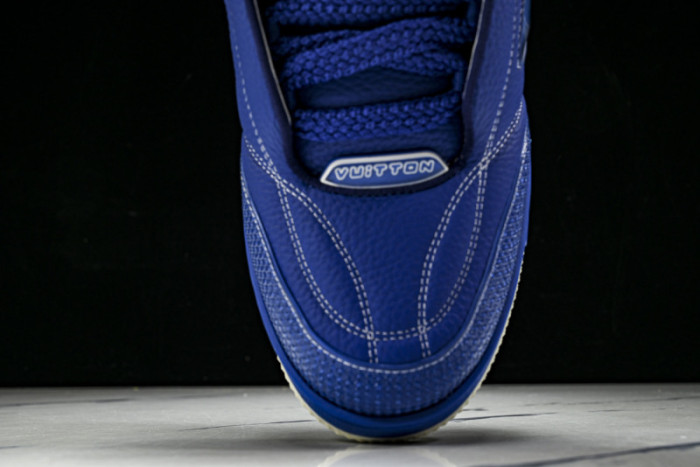L&VT SNEAKERS