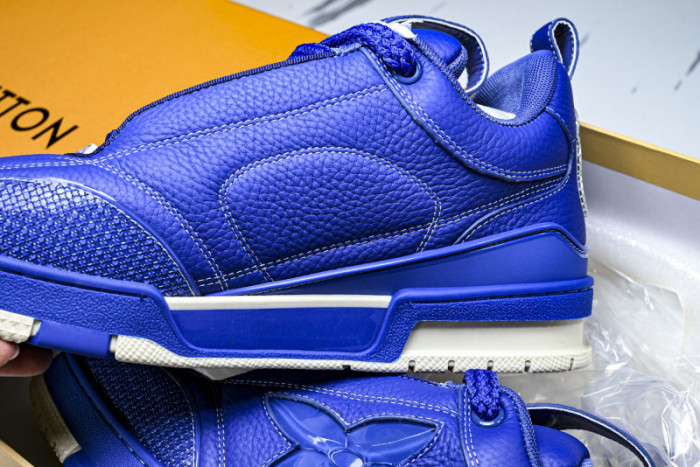 L&VT SNEAKERS