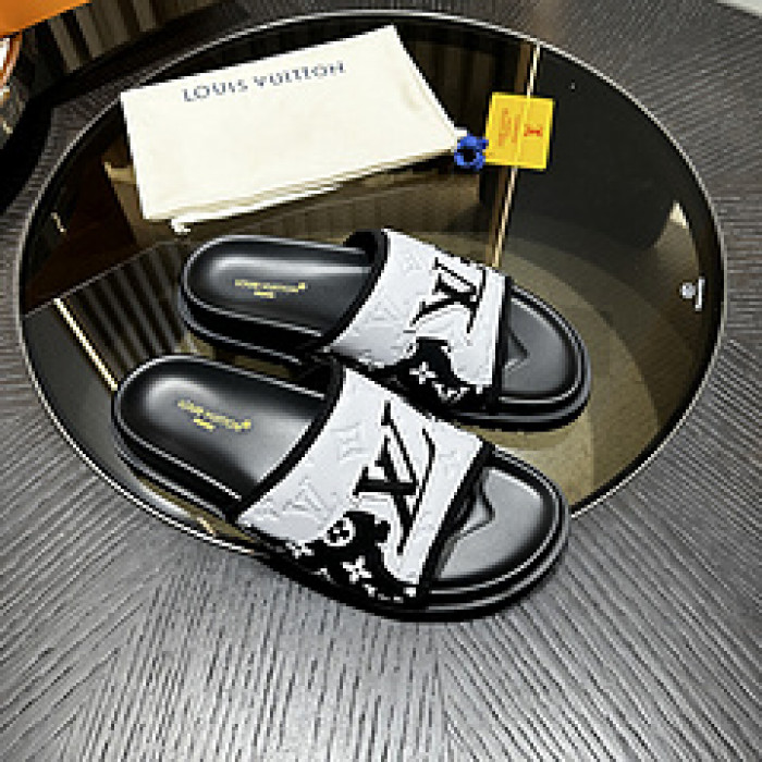 L&V SLIPPERS