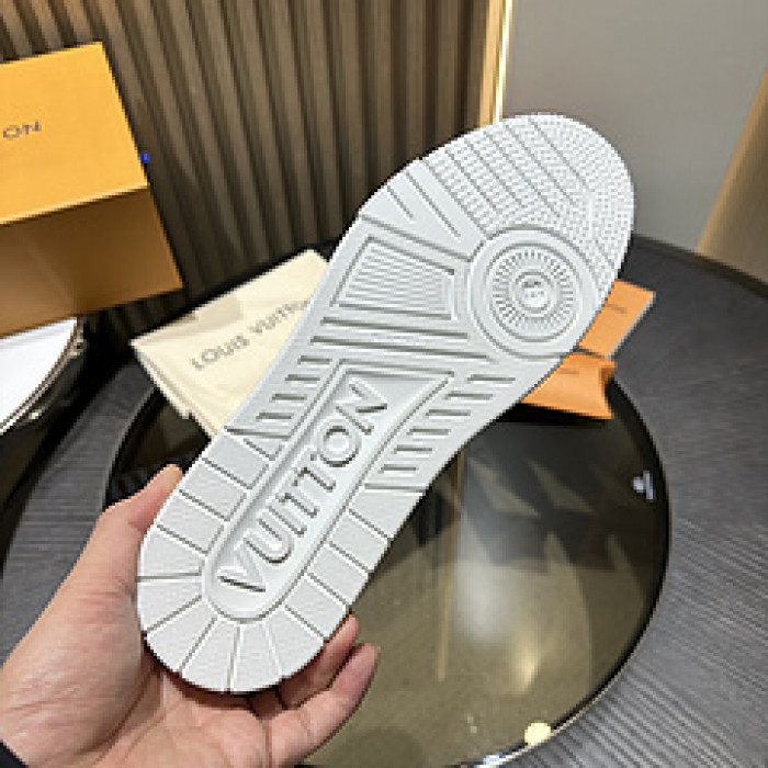 L&V SNEAKERS