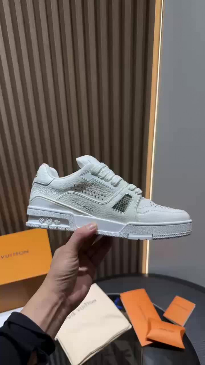 L&V SNEAKERS