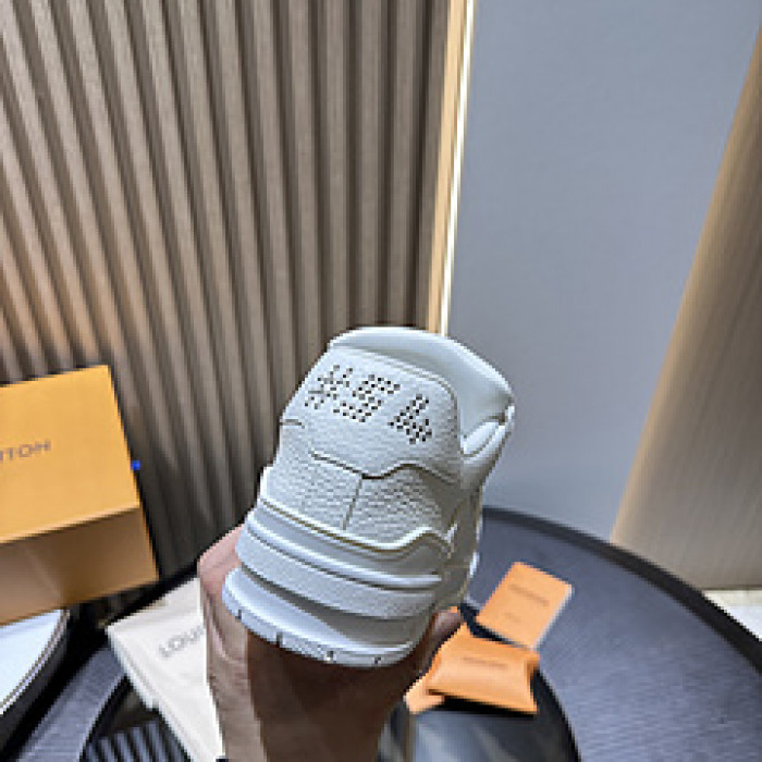 L&V SNEAKERS