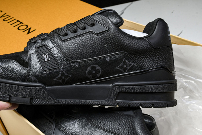 L&V SNEAKERS