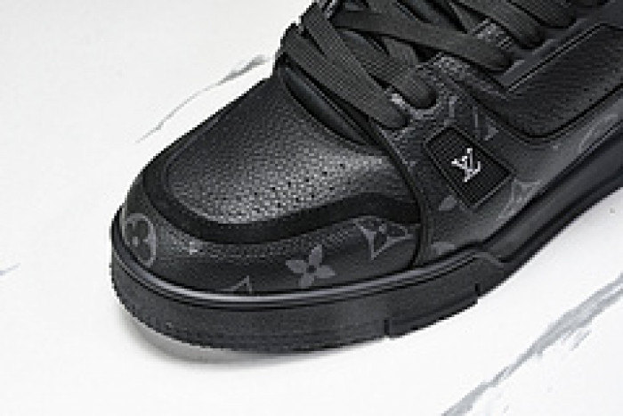 L&V SNEAKERS