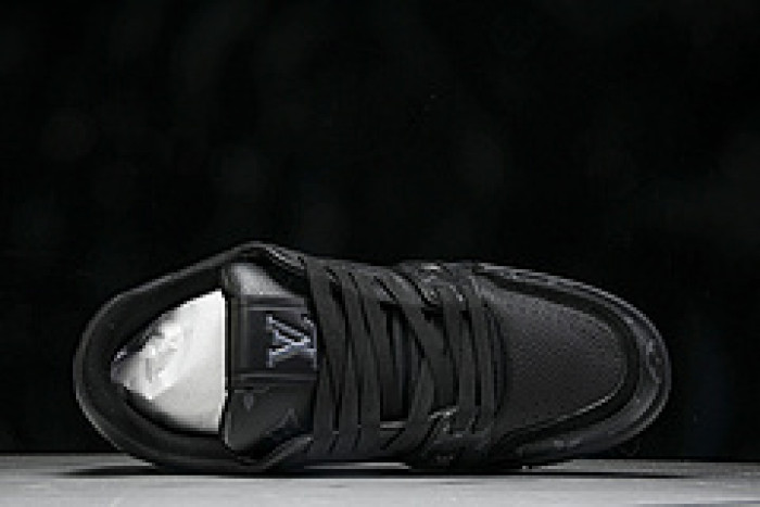 L&V SNEAKERS