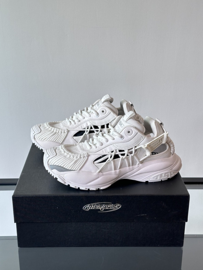 VER DESIGNER SNEAKERS