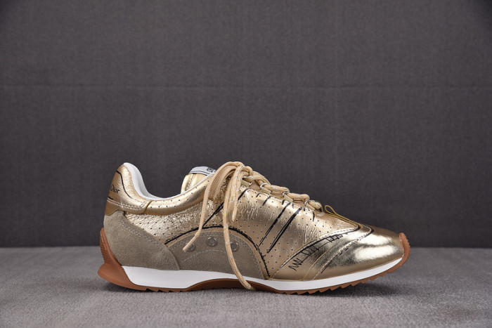 D designer sneaker
