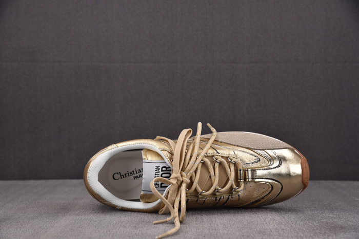 D designer sneaker