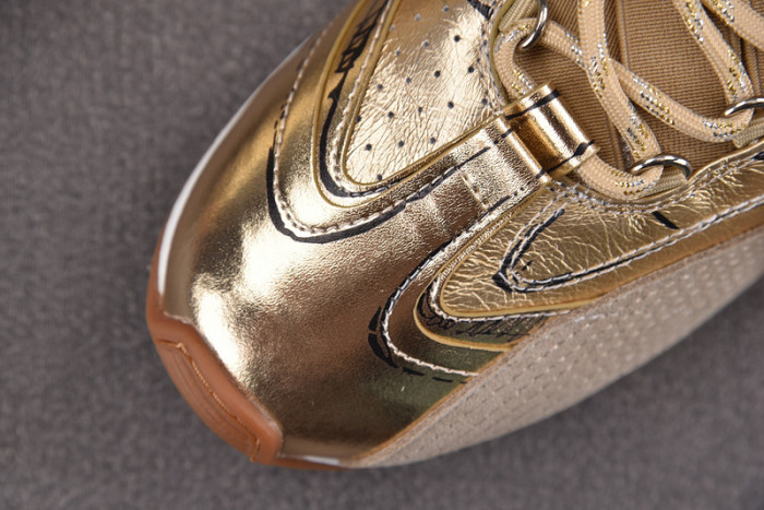 D designer sneaker