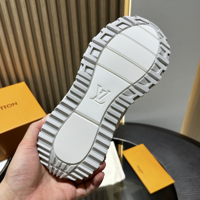 L&V SNEAKERS