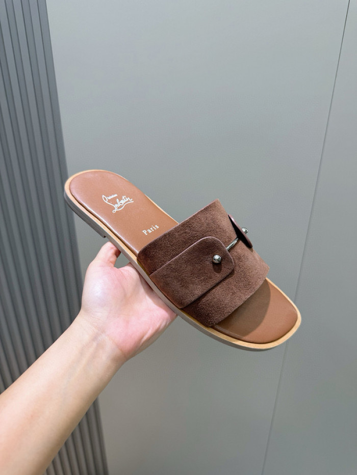 CL SLIPPERS