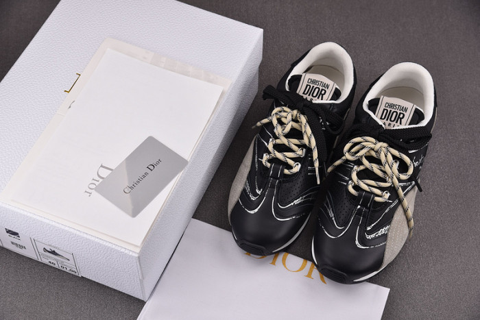 D designer sneaker