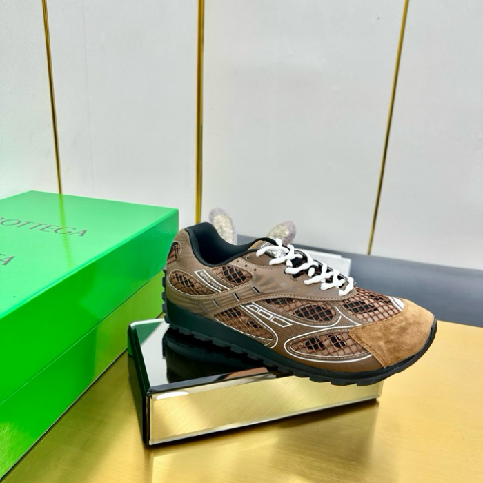 b0tte*a Ven*ta sneaker