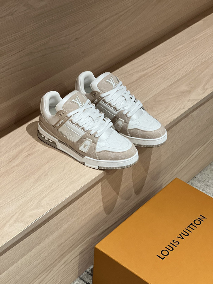 L&VT SNEAKERS