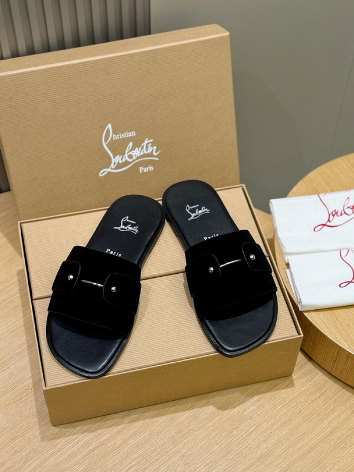 CL SLIPPERS