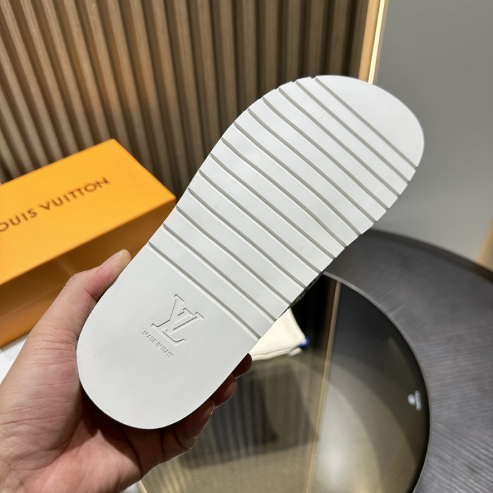 L&V SLIPPERS