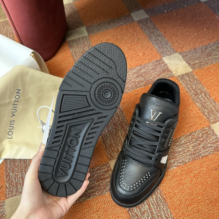 L&V SNEAKERS