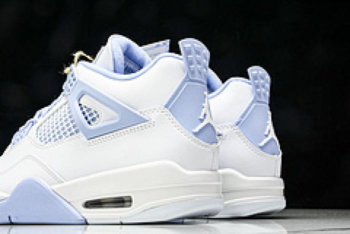 Air Jordan 4 “Forget Me Not” WMNS HV0823-100
