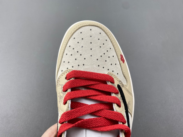Travis Scott x Fragment Design x Air Jordan 1 Low OG SP DM7866-077