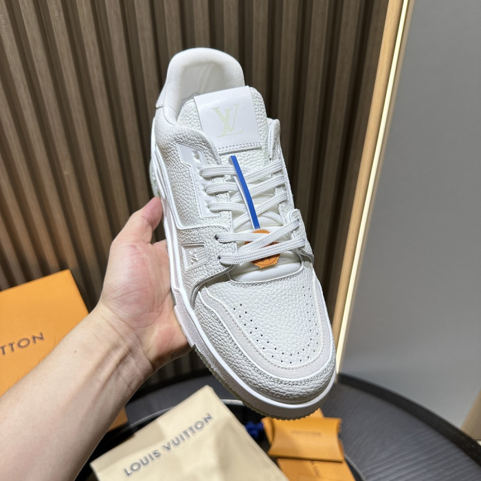 L&VT SNEAKERS