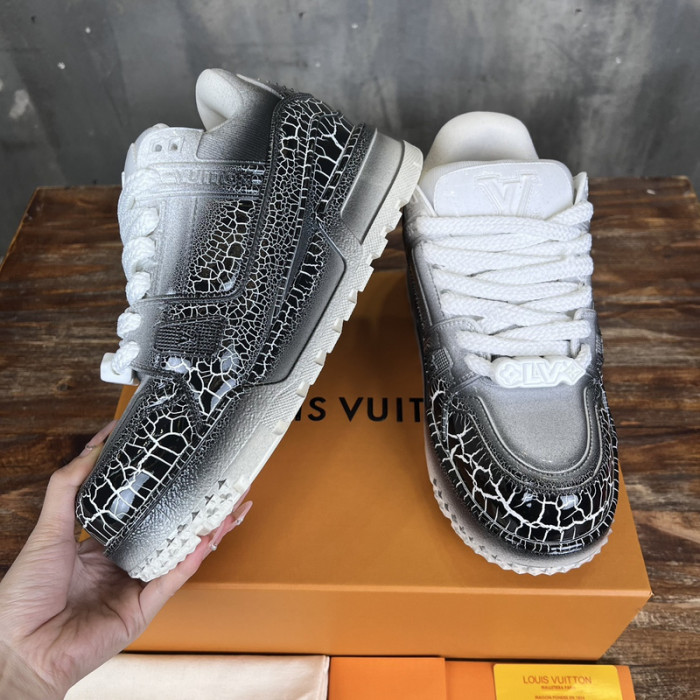 L&V SNEAKERS
