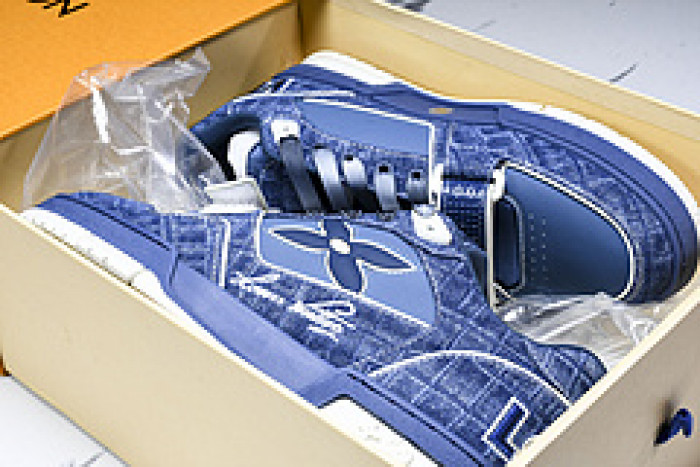 L&V SNEAKERS