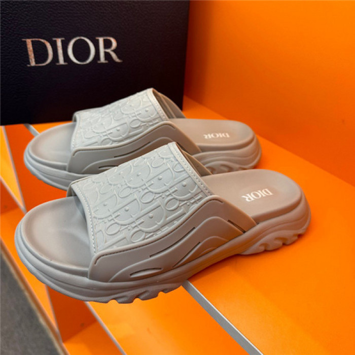 DO DESIGNER SLIPPERS