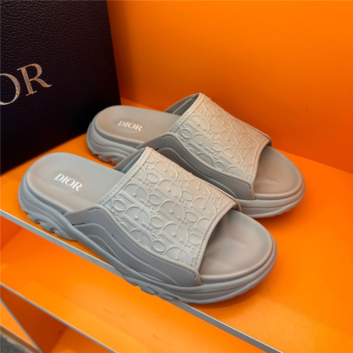 DO DESIGNER SLIPPERS