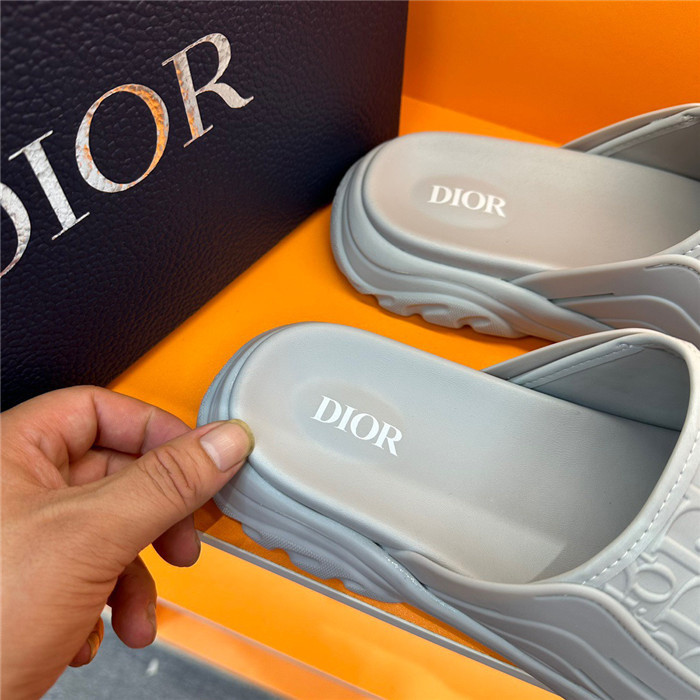 DO DESIGNER SLIPPERS