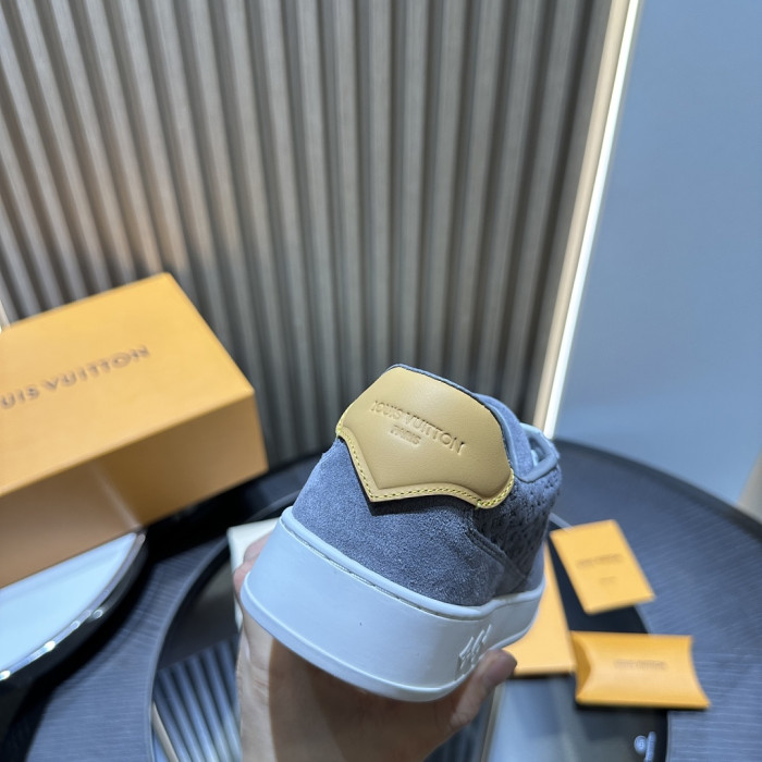 L&VT SNEAKERS