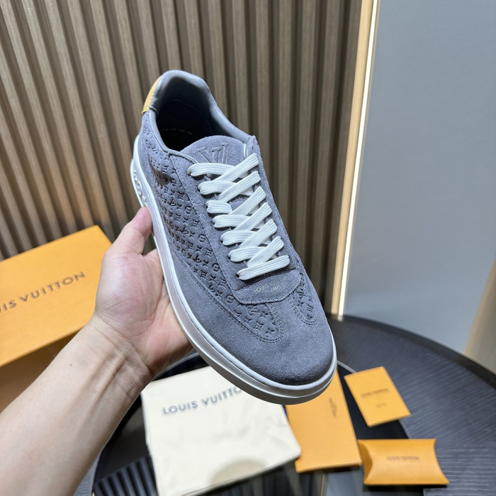 L&VT SNEAKERS