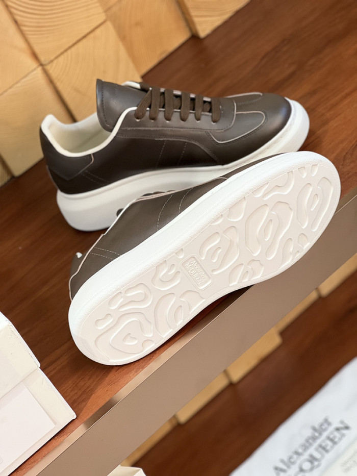 Alexander McQueen sneaker