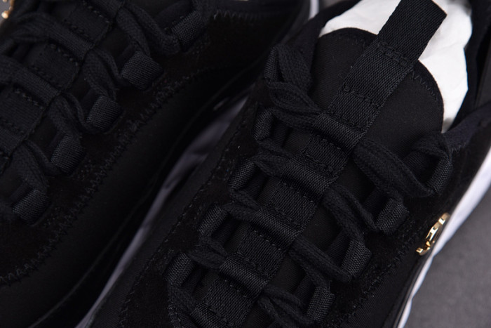 CHANEEL sneaker