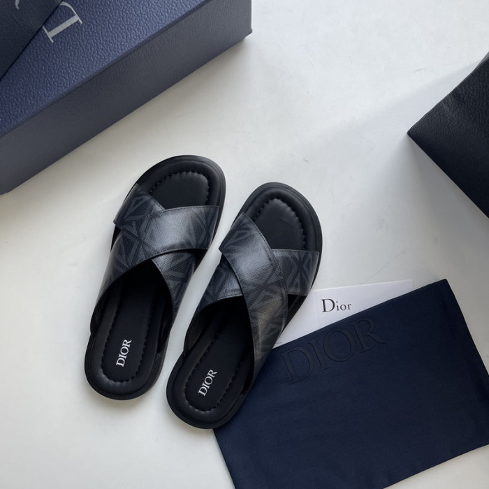 DO DESIGNER SLIPPERS