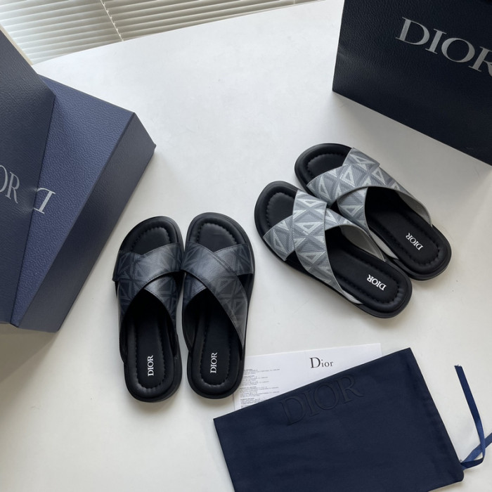 DO DESIGNER SLIPPERS