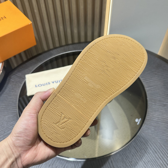 L&V SLIPPERS