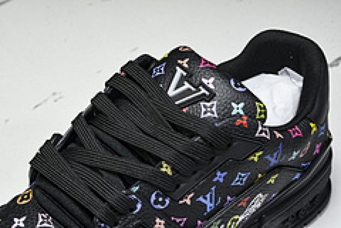 L&V SNEAKERS